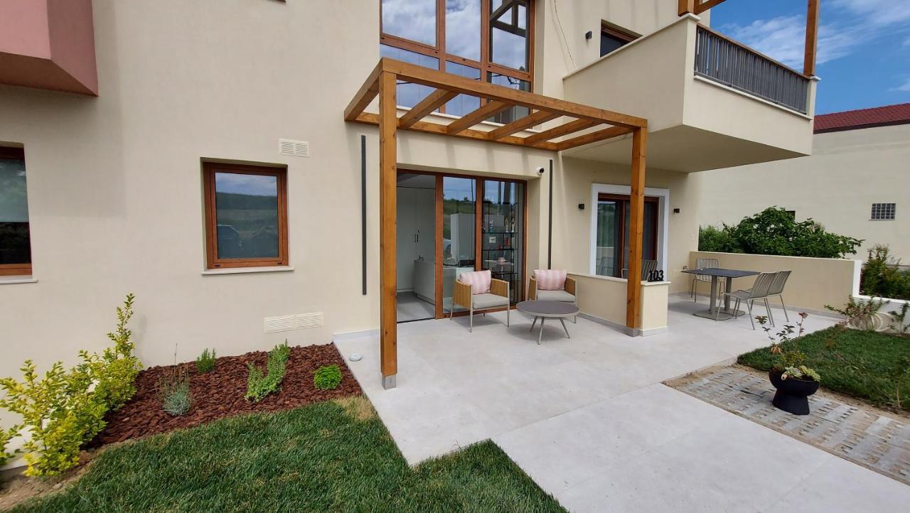 Kynara Elegant Living Aparthotel Ierissos Exterior photo